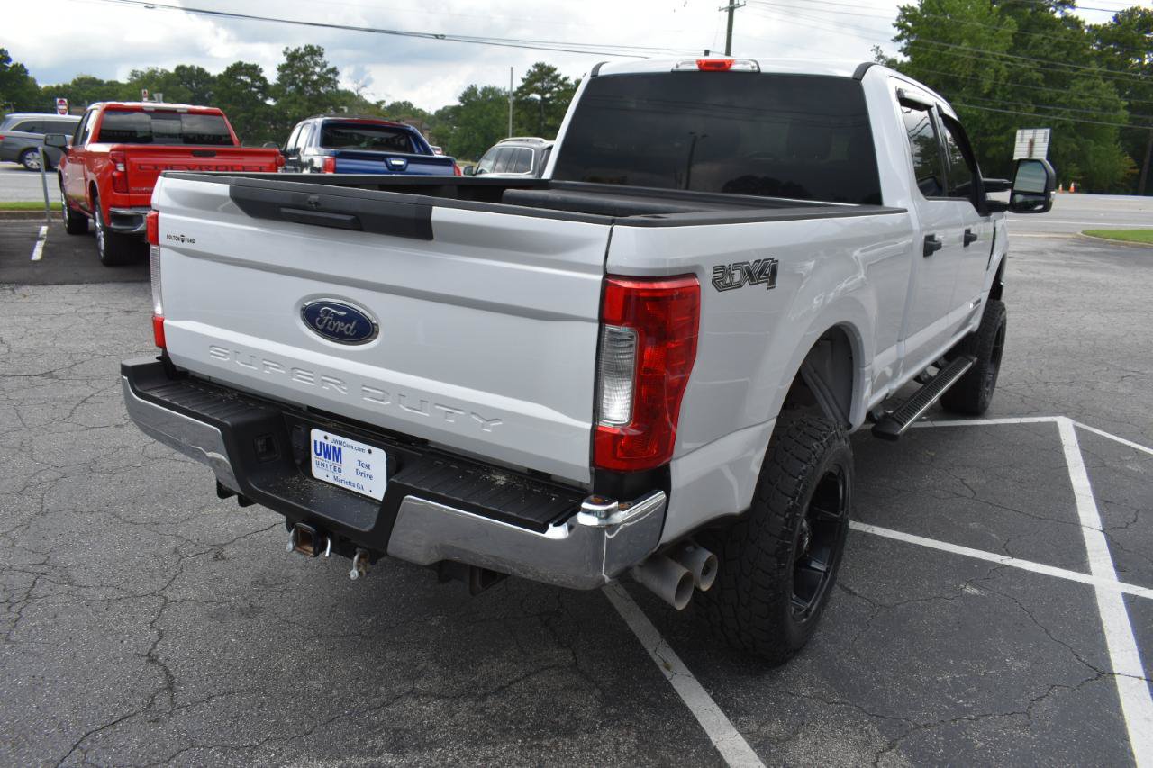 Used 2017 Ford F250 XLT AWD/4WD image 6
