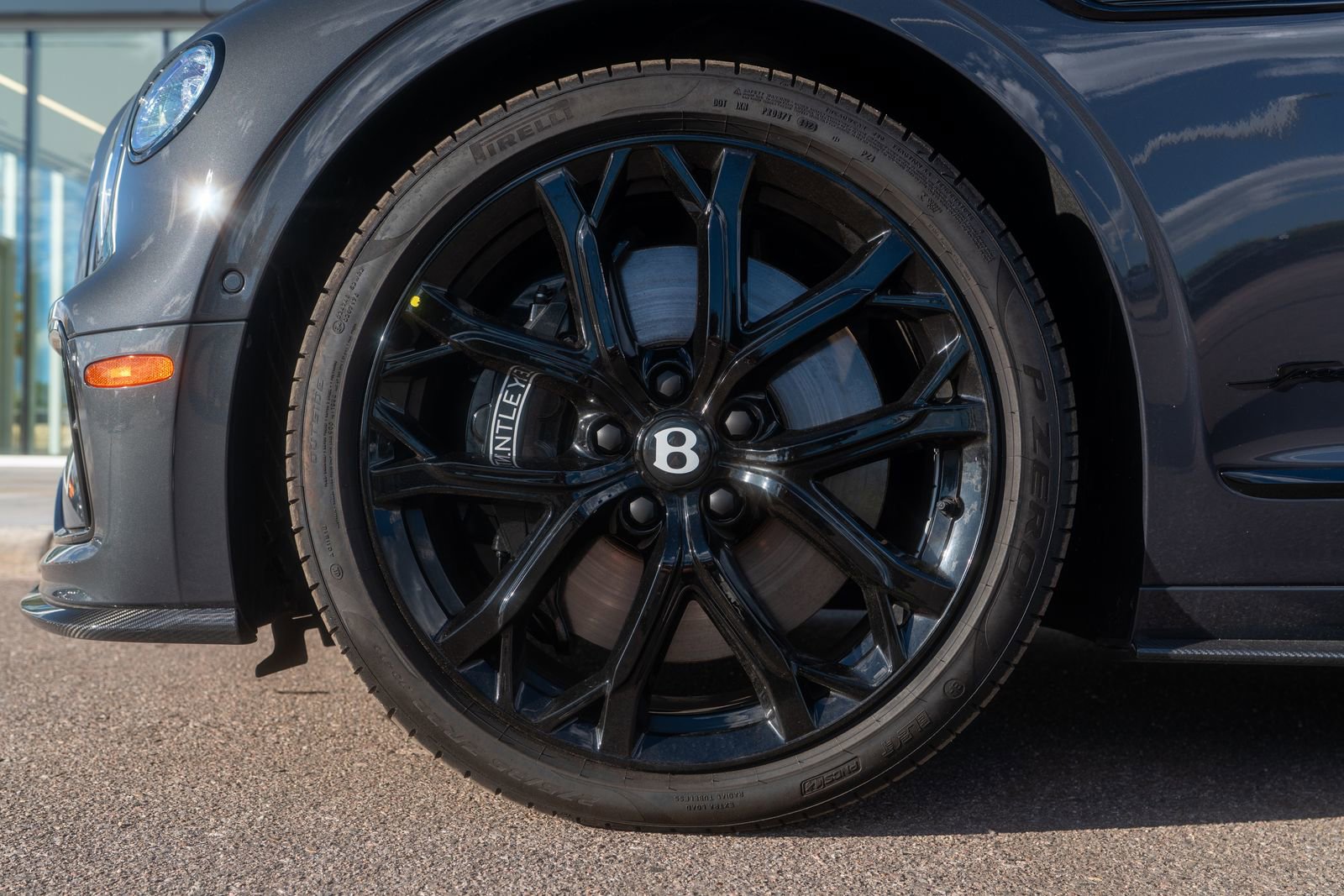 New 2025 Bentley Flying Spur Plug-In Hybrid image 52