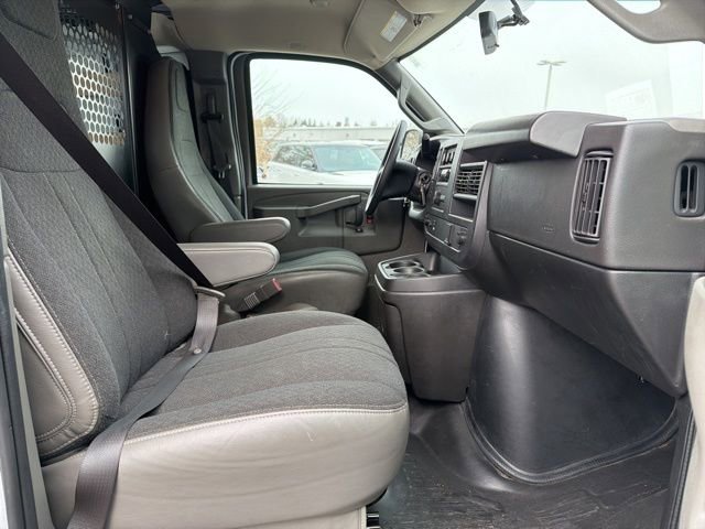 Used 2024 GMC Savana 2500 w/ Driver Convenience Package image 25