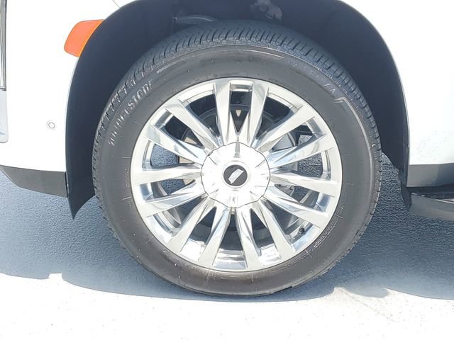Certified 2024 Cadillac Escalade ESV Premium Luxury RWD image 11