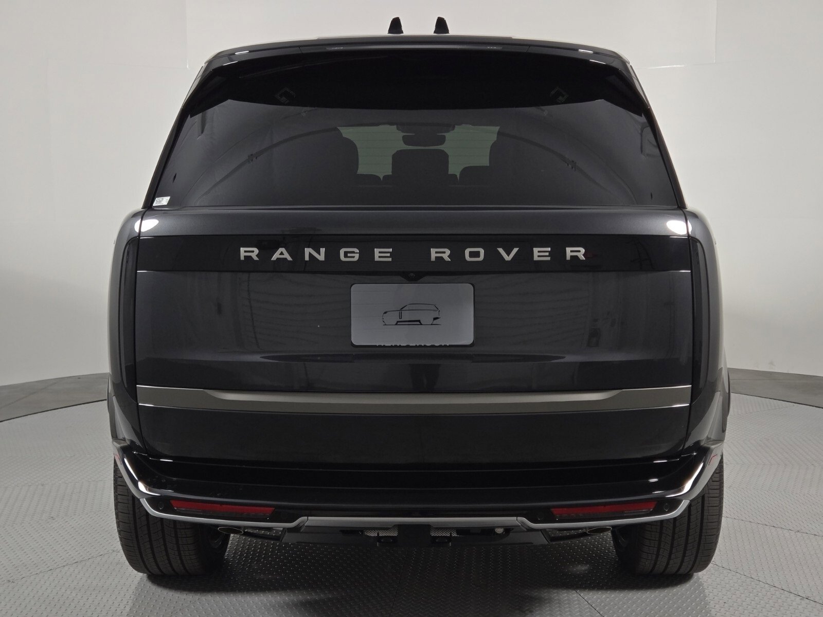 New 2025 Land Rover Range Rover Long Wheelbase SE image 7