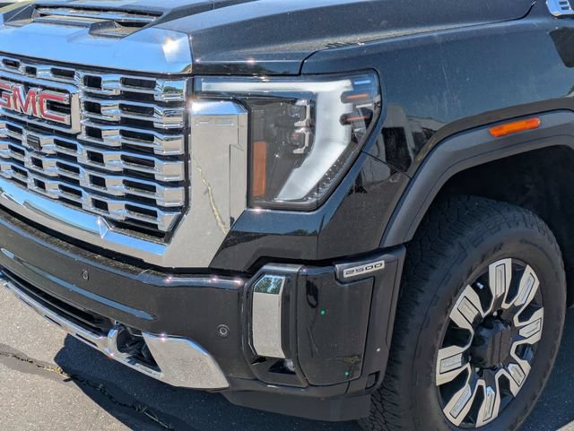 Used 2024 GMC Sierra 2500 Denali w/ Denali Reserve Package AWD/4WD image 9