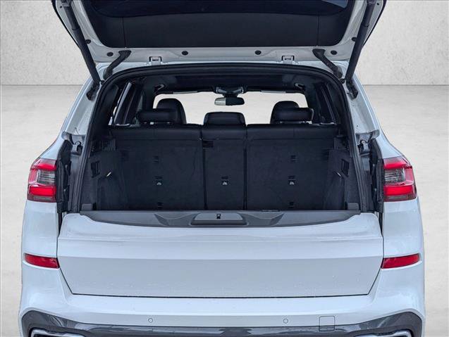 Used 2019 BMW X5 xDrive40i w/ M Sport Package AWD/4WD image 6