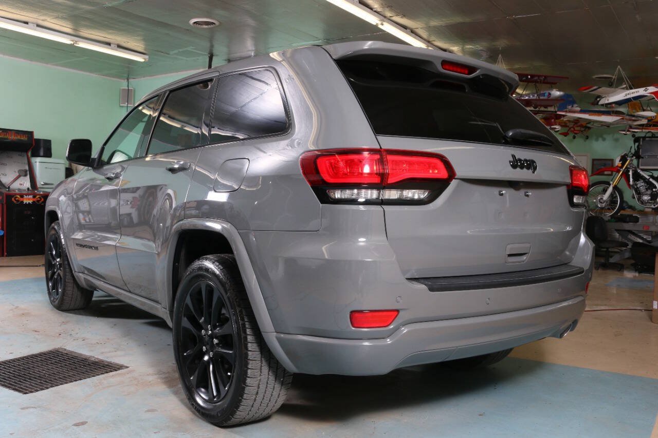 Used 2020 Jeep Grand Cherokee Altitude RWD image 20