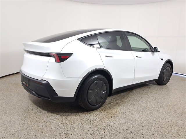 Used 2026 Tesla Model Y 2WD image 5