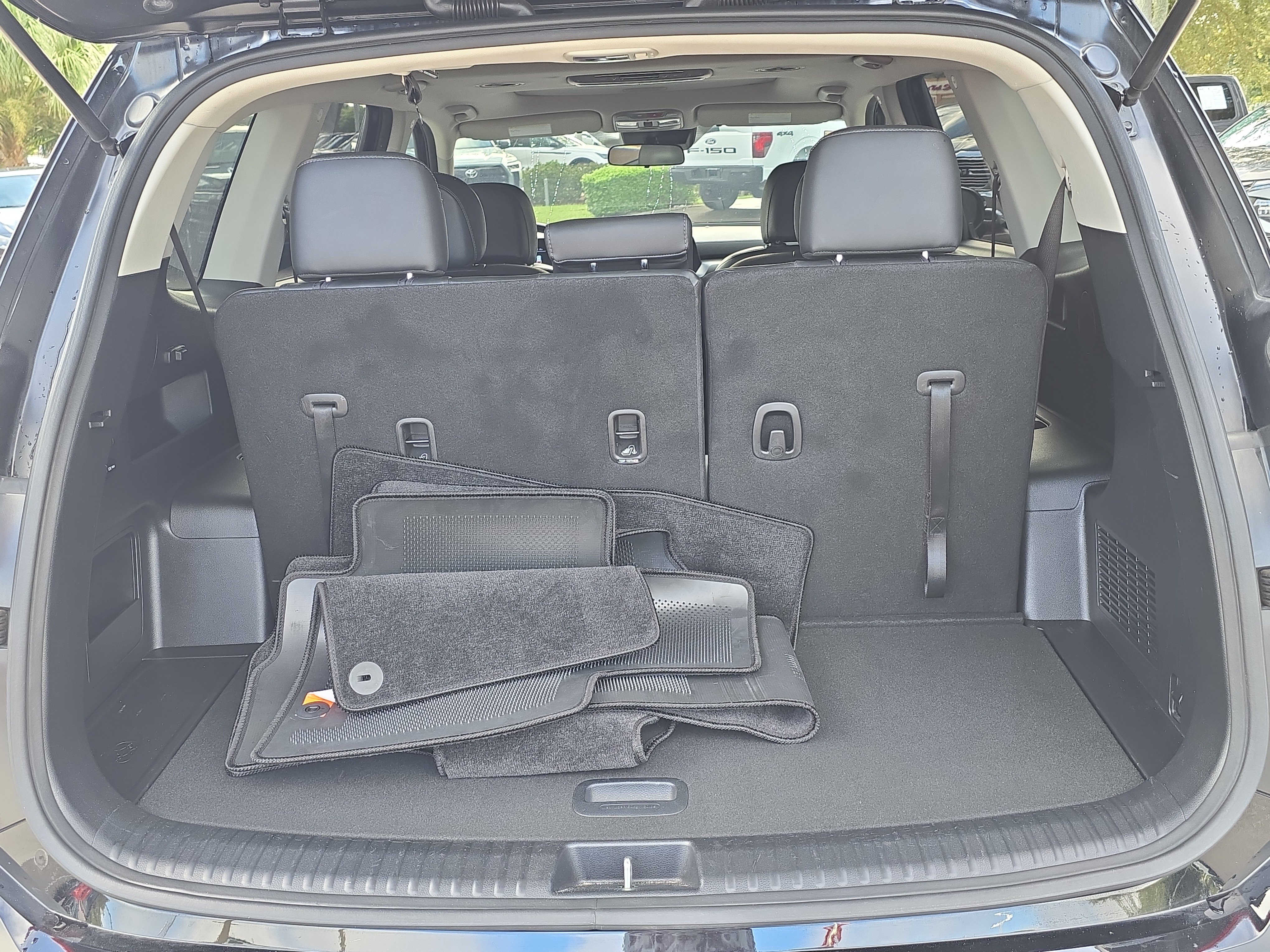 Certified 2024 Kia Telluride S w/ S Sunroof Package FWD image 10