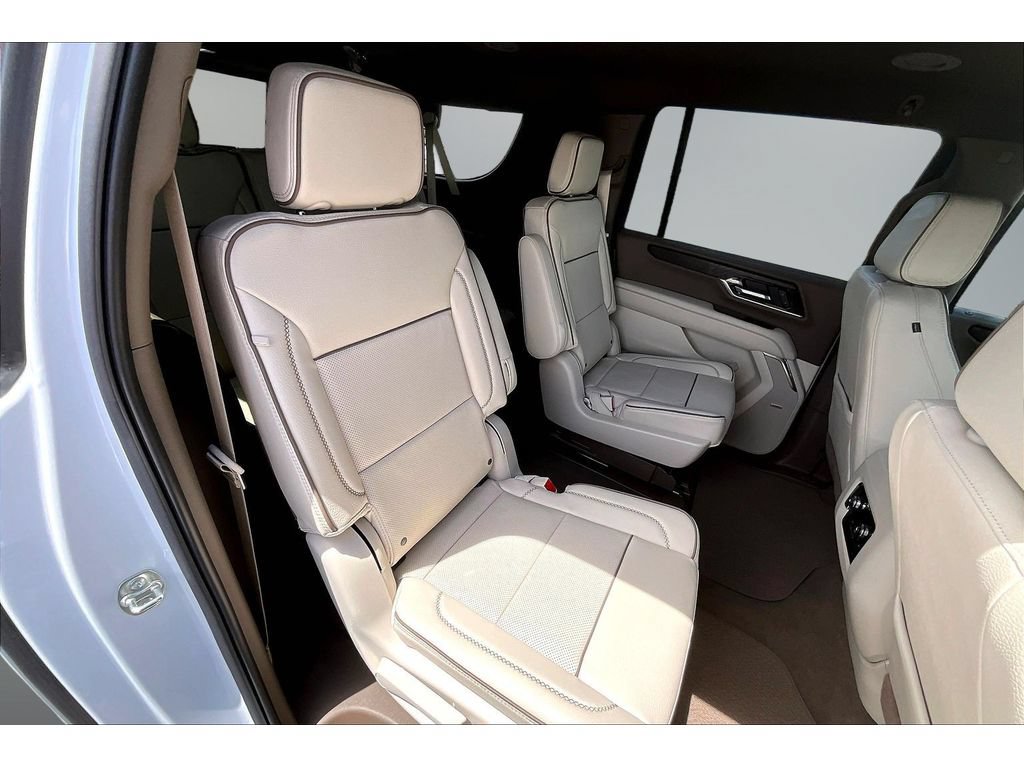 New 2026 GMC Yukon XL Denali AWD/4WD image 9