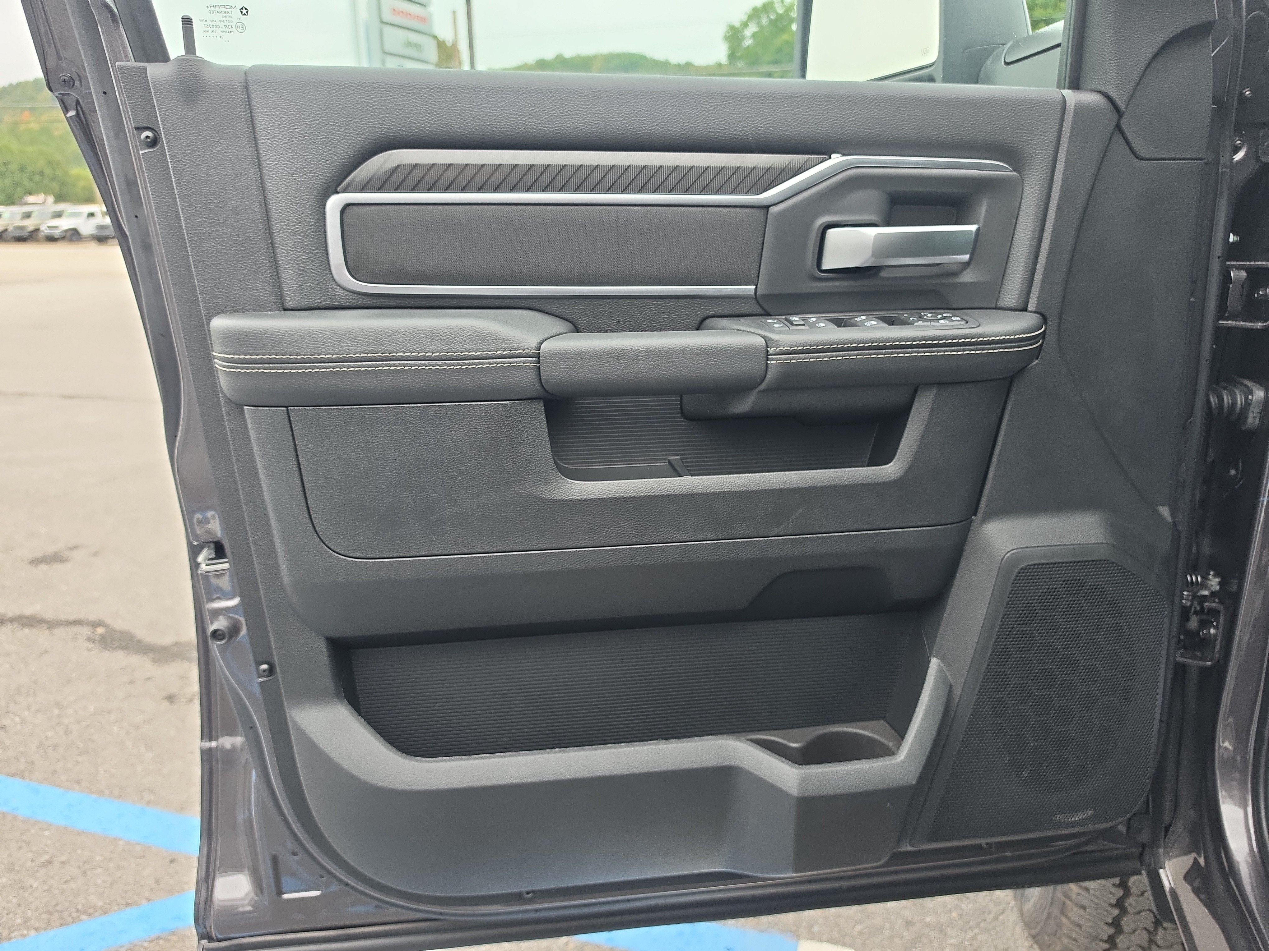 New 2027 RAM 2500 Big Horn AWD/4WD image 18