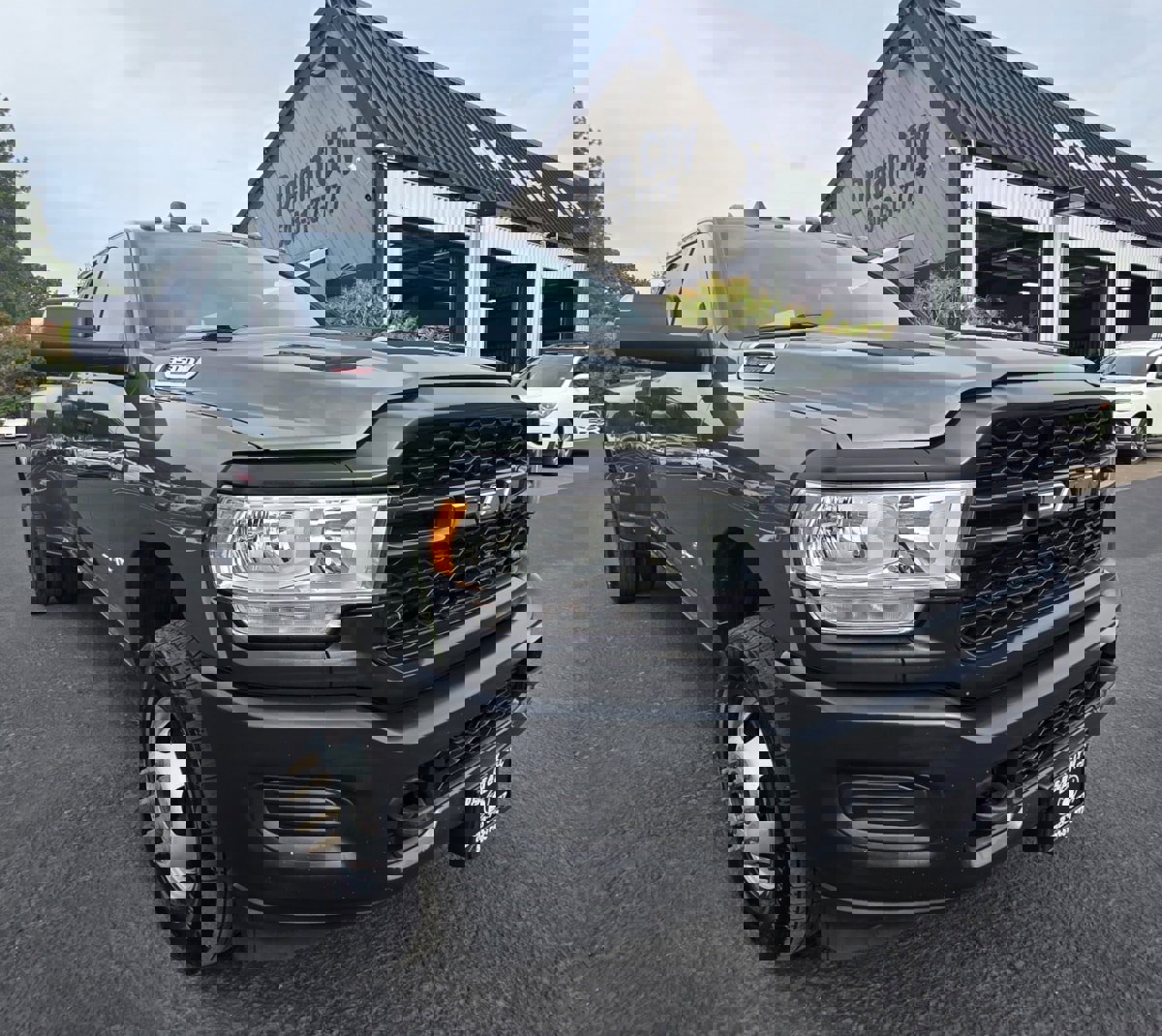 Used 2022 RAM 3500 Tradesman image 5
