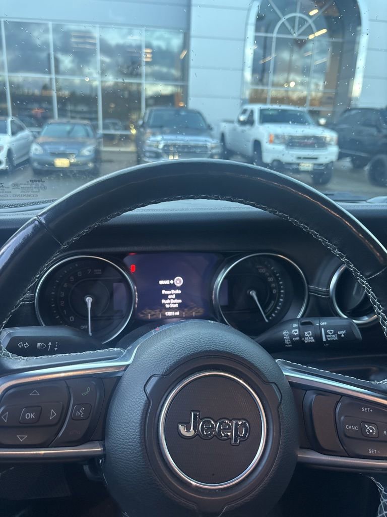 Used 2023 Jeep Wrangler Unlimited Sahara w/ Cold Weather Group image 15