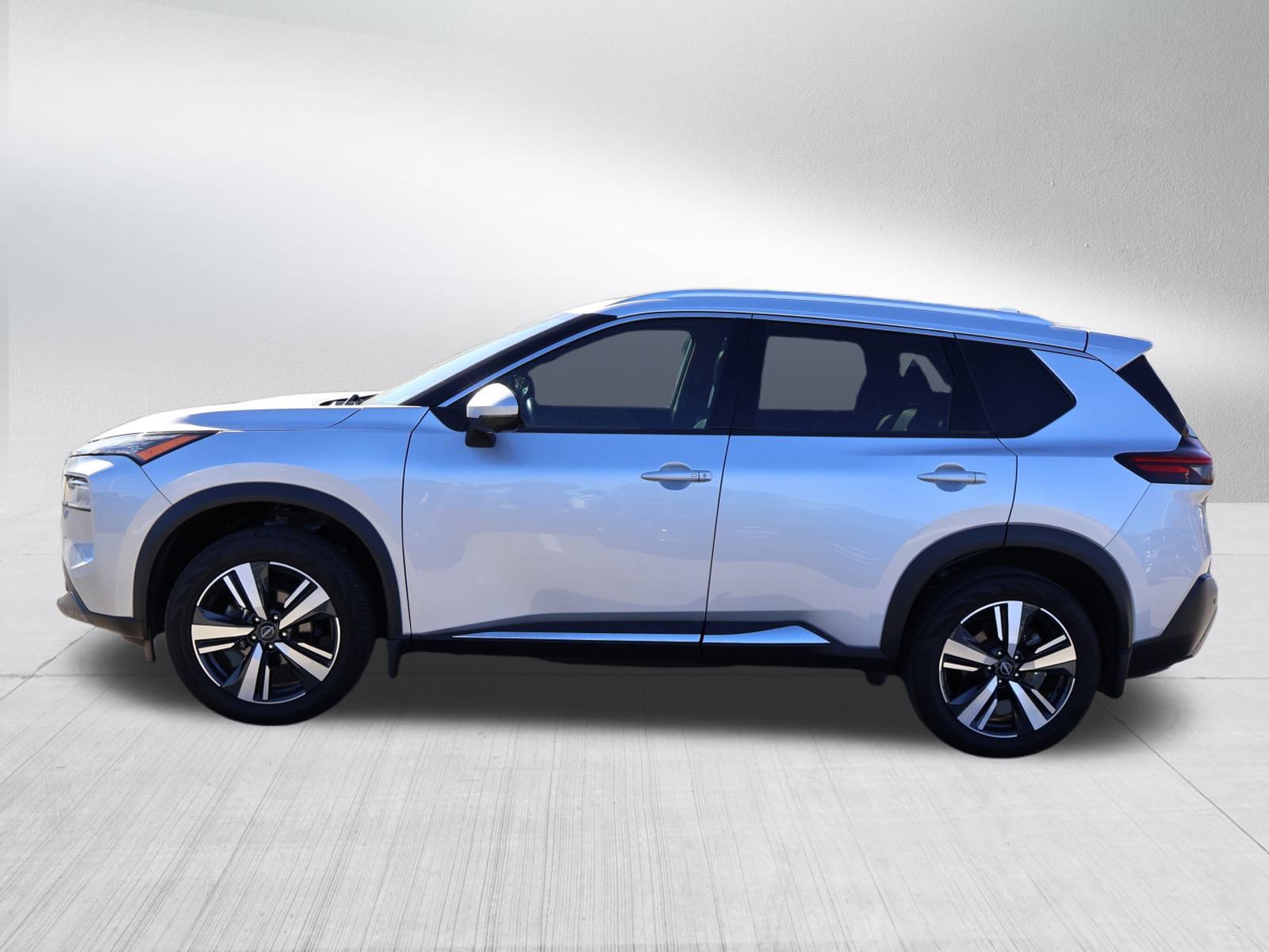 Used 2022 Nissan Rogue SL image 4