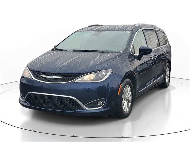 Used 2019 Chrysler Pacifica Touring-L w/ Advanced Safetytec Group image 2