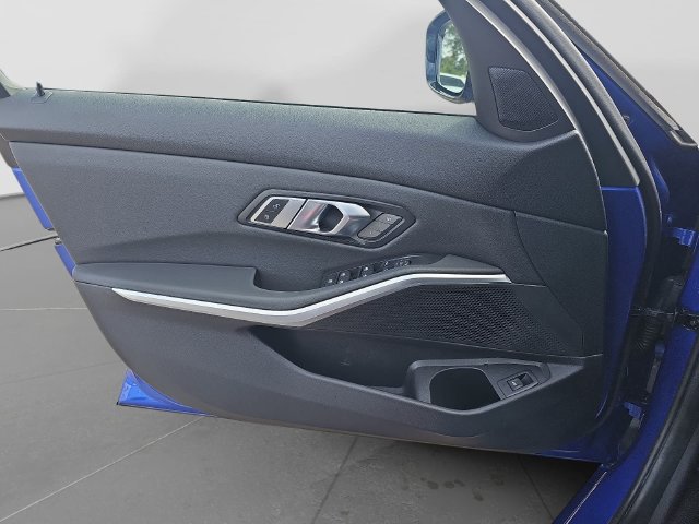 Used 2020 BMW M340i RWD image 30