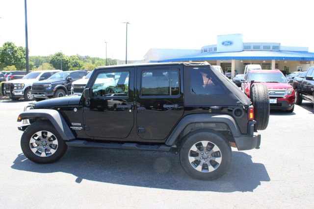 Used 2012 Jeep Wrangler Unlimited Sport AWD/4WD image 12