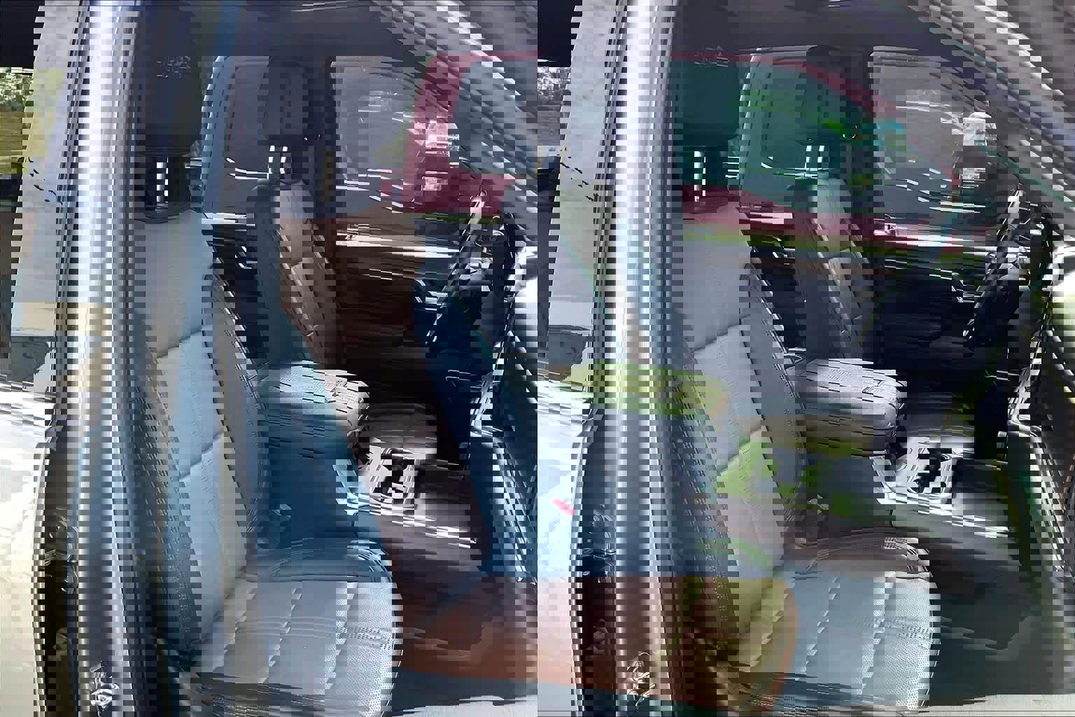 Certified 2024 Chevrolet Silverado 2500 High Country w/ Technology Package image 7