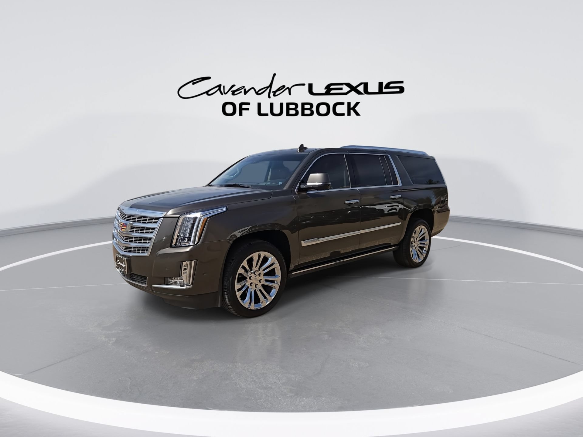 Used 2020 Cadillac Escalade ESV Premium Luxury w/ LPO, Radiant Package AWD/4WD image 4