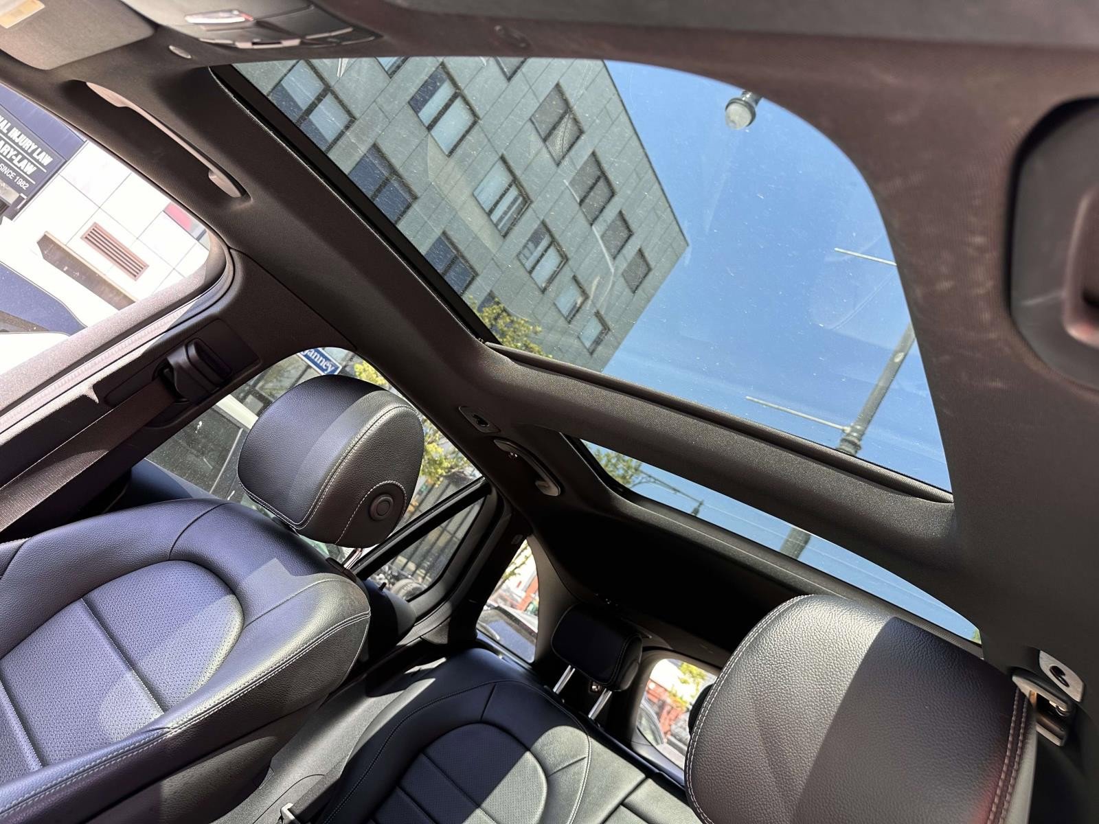 Used 2022 Mercedes-Benz GLC 300 4MATIC image 15