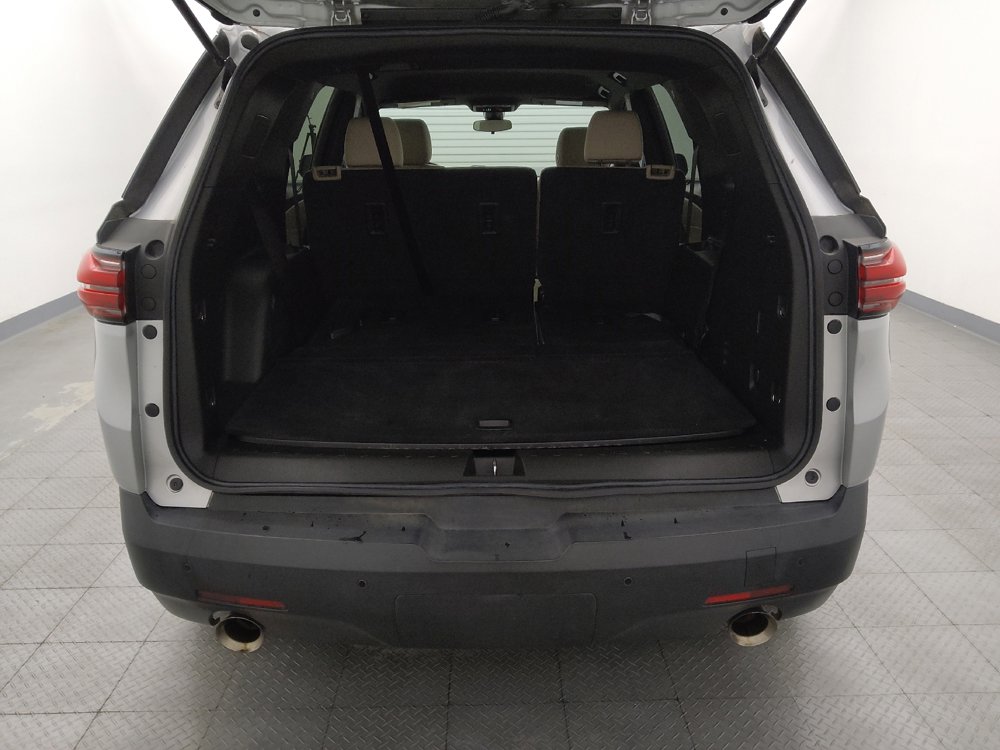 Used 2022 Chevrolet Traverse LS FWD image 29