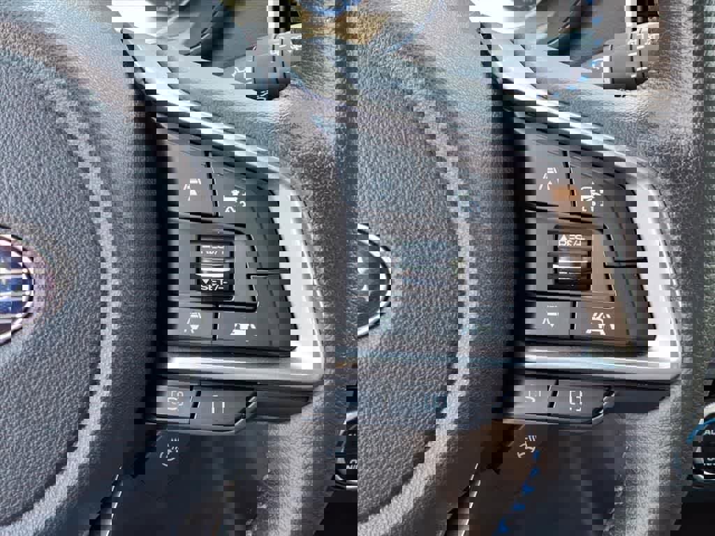 Used 2020 Subaru Crosstrek Hybrid w/ Moonroof Package w/Navigation image 18