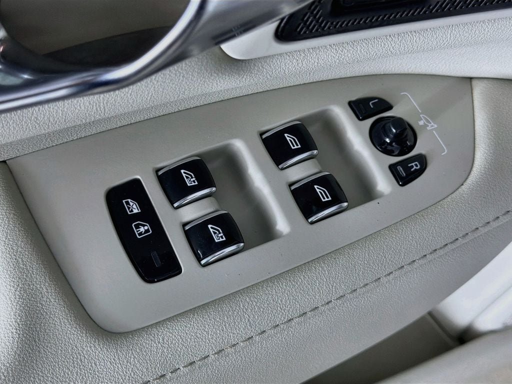 Certified 2023 Volvo S90 B6 Plus w/ Protection Package Premier AWD/4WD image 18