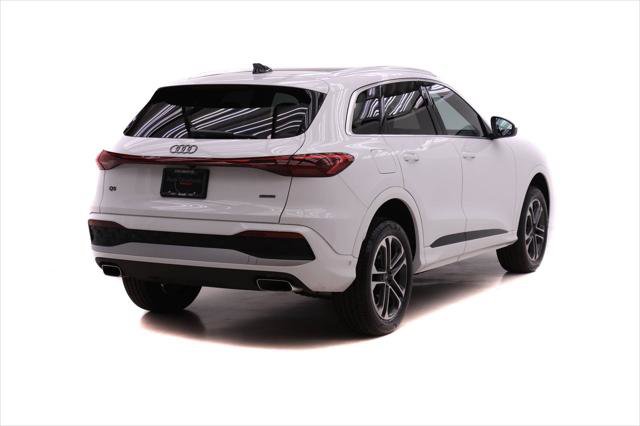 Certified 2025 Audi Q5 Premium w/ Convenience Package image 4