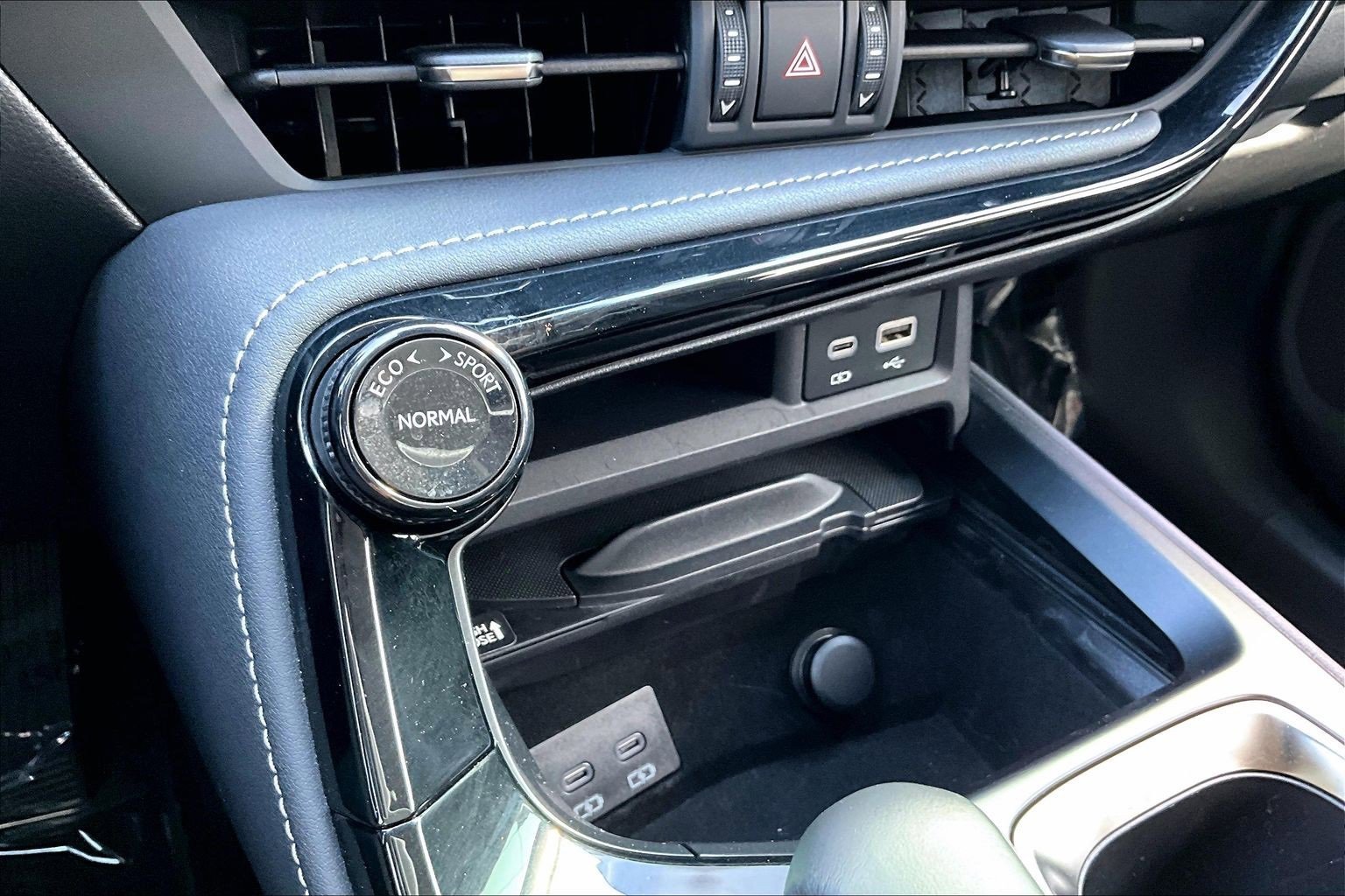 Used 2025 Lexus NX 350h 350h Premium image 33