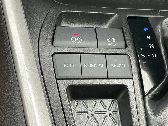 Used 2023 Toyota RAV4 LE FWD image 14