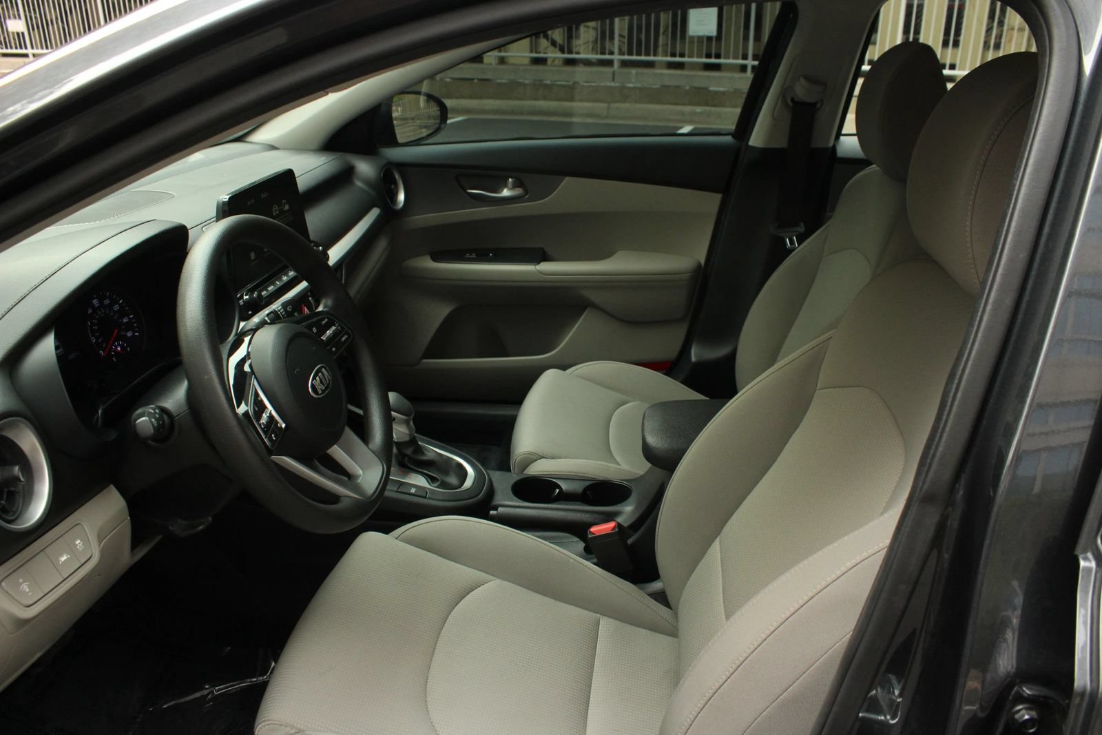 Used 2020 Kia Forte LXS FWD image 14
