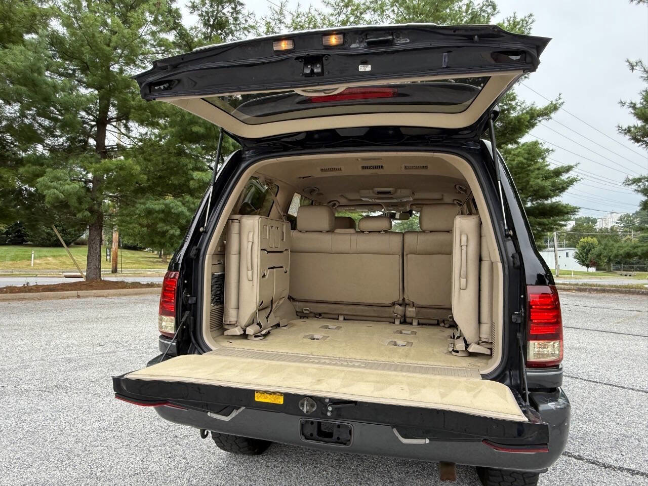 Used 2003 Lexus LX 470 4WD image 9