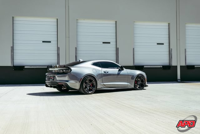 Used 2020 Chevrolet Camaro SS RWD image 22