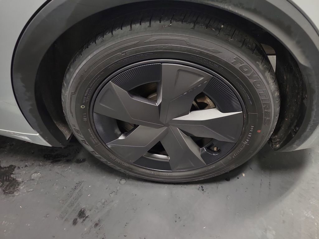 Used 2024 Toyota Prius LE image 10