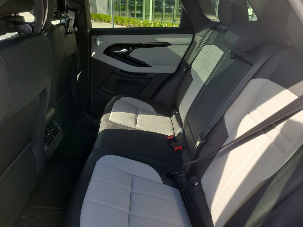 New 2026 Land Rover Range Rover Evoque Dynamic SE image 16