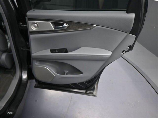 Used 2020 Lincoln Nautilus Reserve w/ Equipment Group 202A image 14