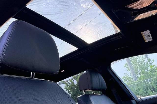 Used 2021 BMW X7 M50i w/ Executive Package AWD/4WD image 22