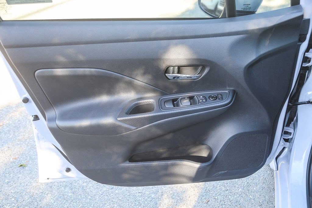 Used 2025 Nissan Versa SV w/ Trunk Package FWD image 18