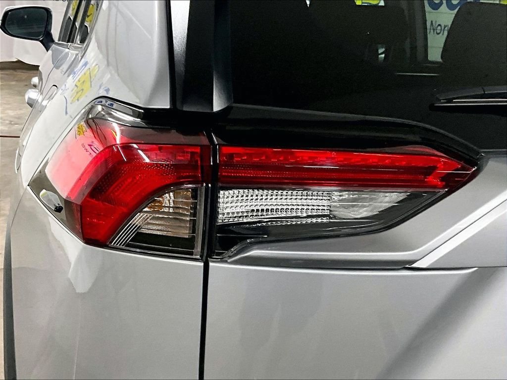 Certified 2025 Toyota RAV4 XLE AWD/4WD image 32