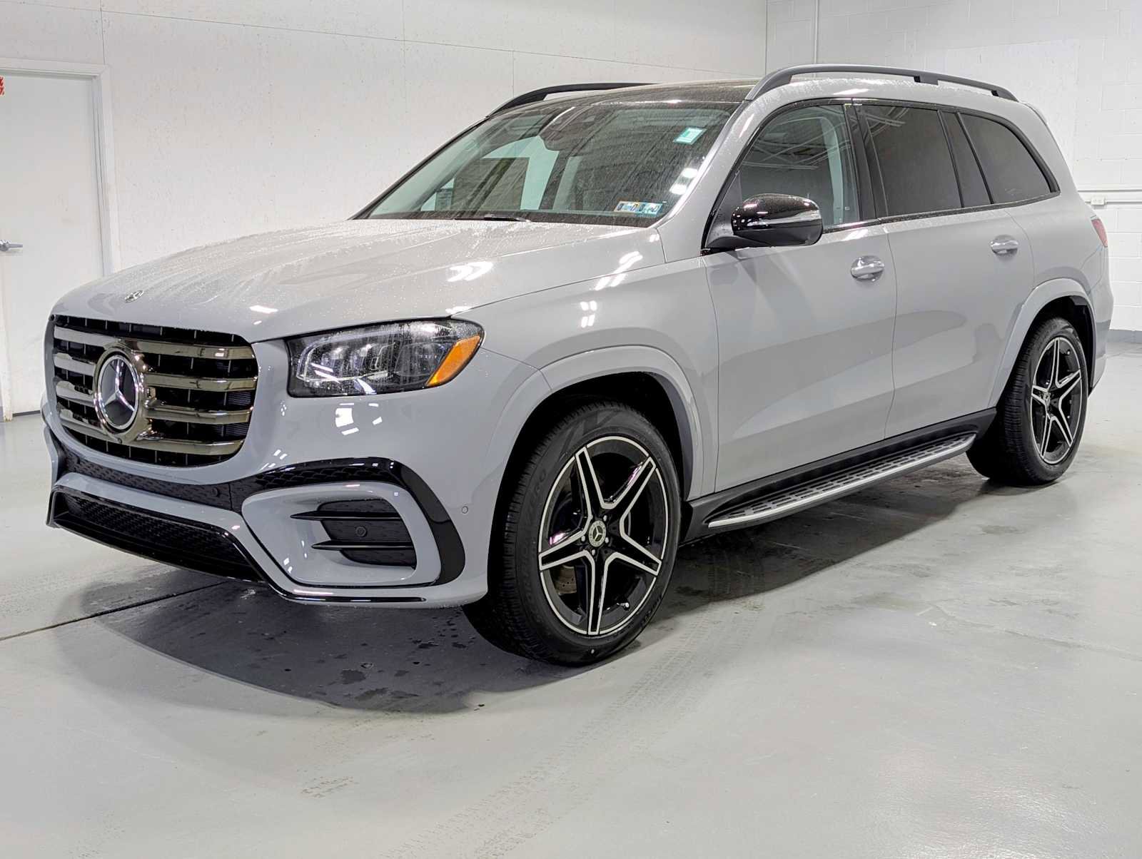 New 2026 Mercedes-Benz GLS 450 4MATIC image 1
