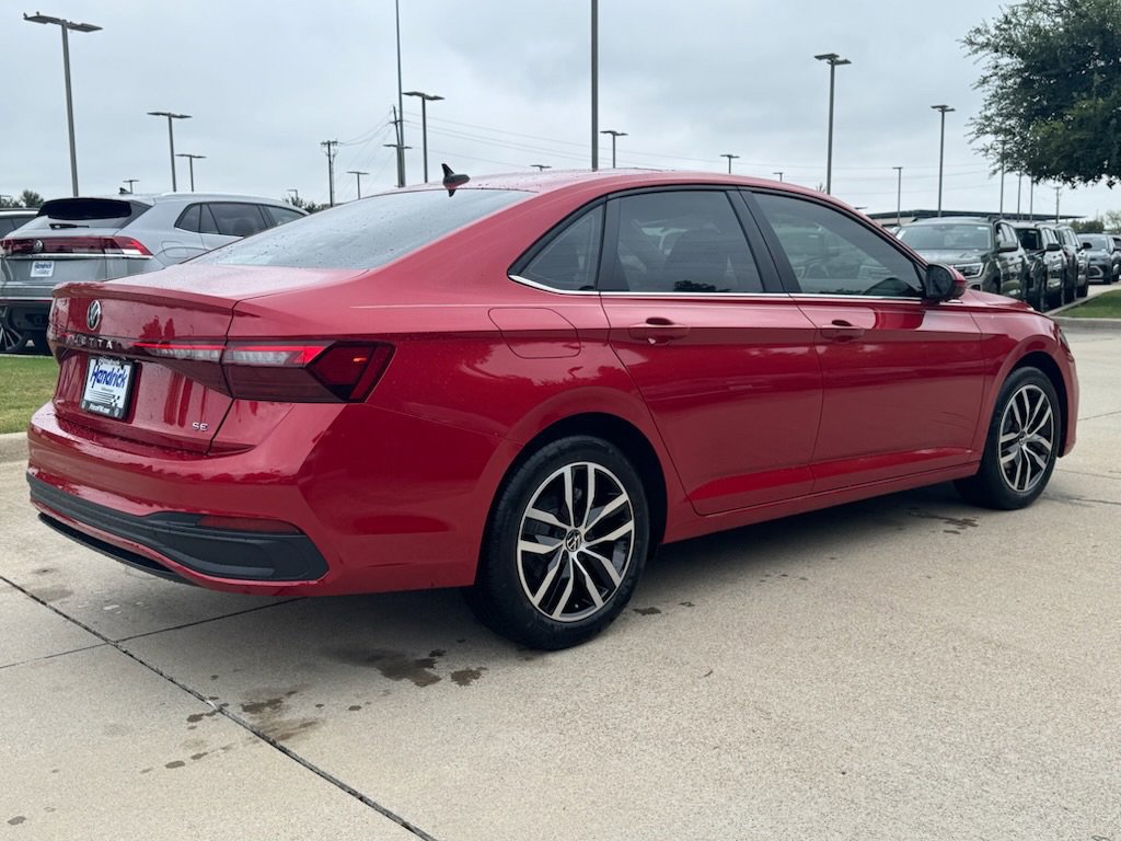 New 2026 Volkswagen Jetta SE FWD image 4