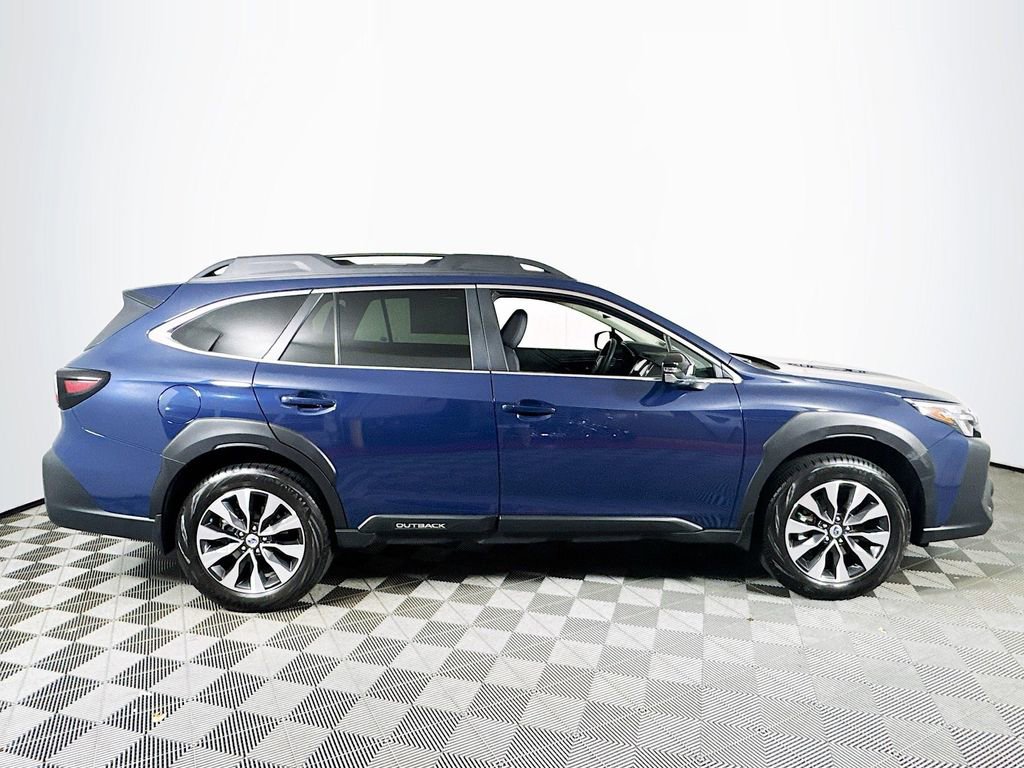 Used 2025 Subaru Outback Limited AWD/4WD image 8