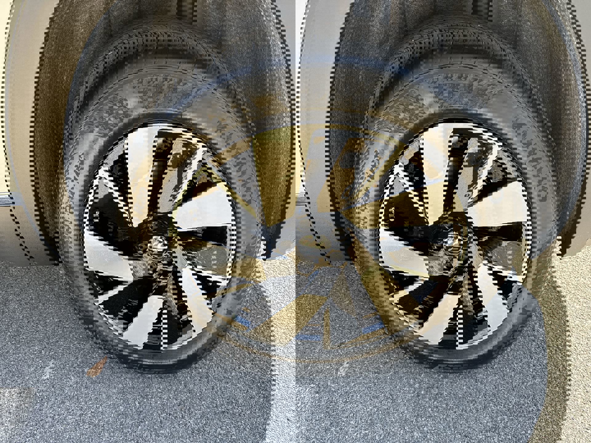 New 2026 Volkswagen Atlas Cross Sport SEL image 32