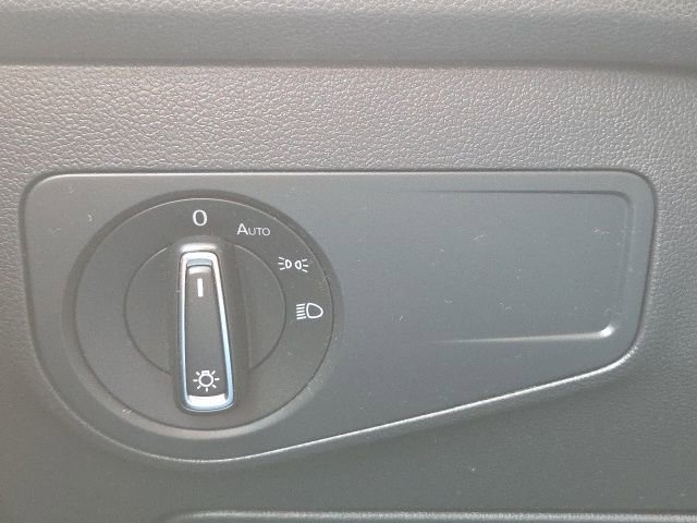 Used 2019 Volkswagen Tiguan SE AWD/4WD image 26