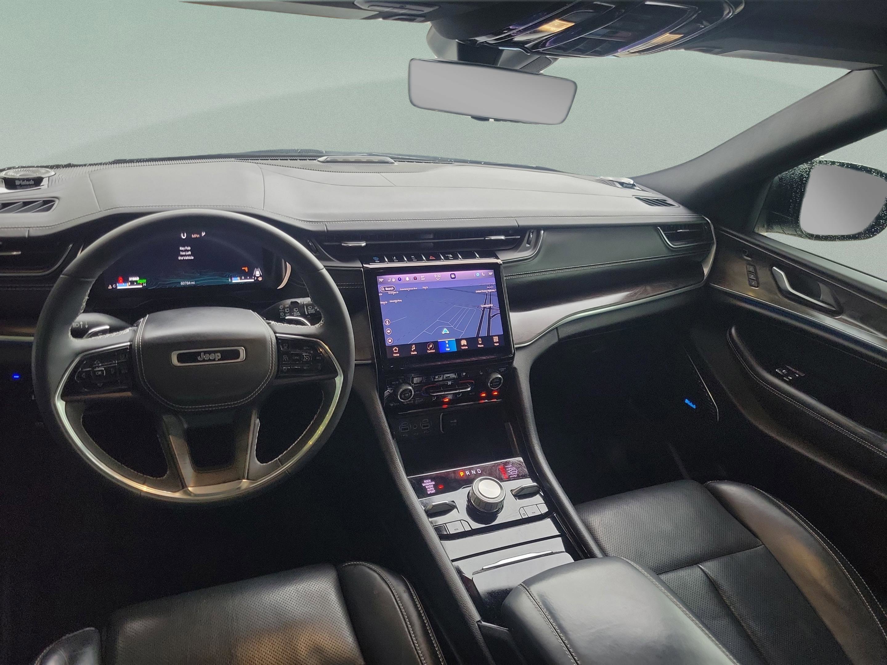 Used 2022 Jeep Grand Cherokee Overland w/ Luxury Tech Group IV image 17