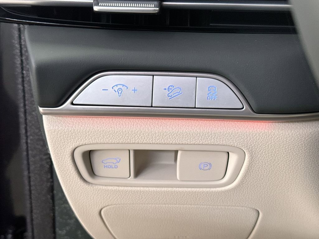 Used 2025 Genesis GV80 2.5T Advanced image 16