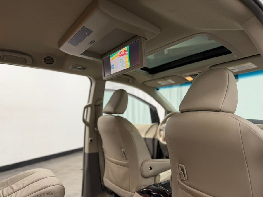 Used 2011 Toyota Sienna XLE w/ Premium Pkg AWD/4WD image 45