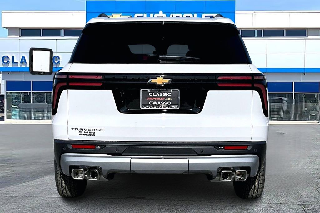 New 2026 Chevrolet Traverse LT image 4