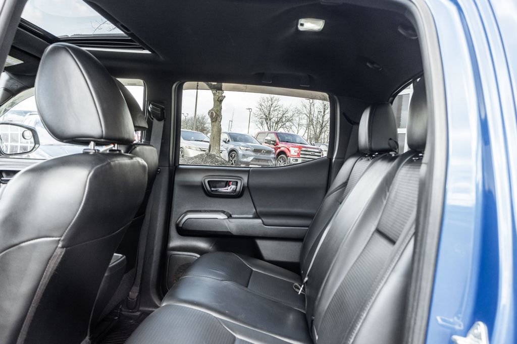 Used 2018 Toyota Tacoma TRD Off-Road image 27