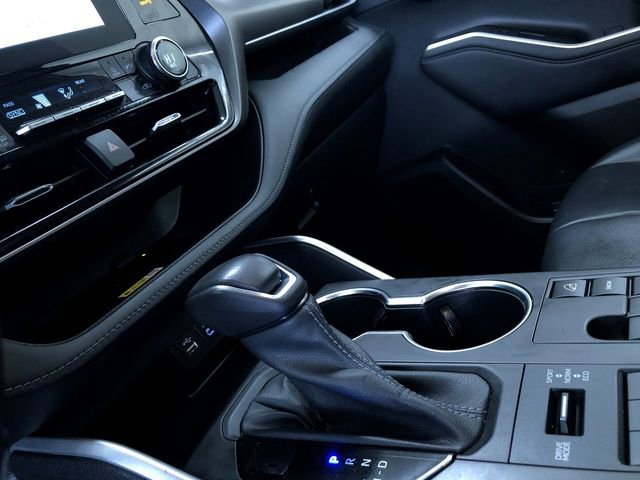 Used 2023 Toyota Highlander XLE image 31