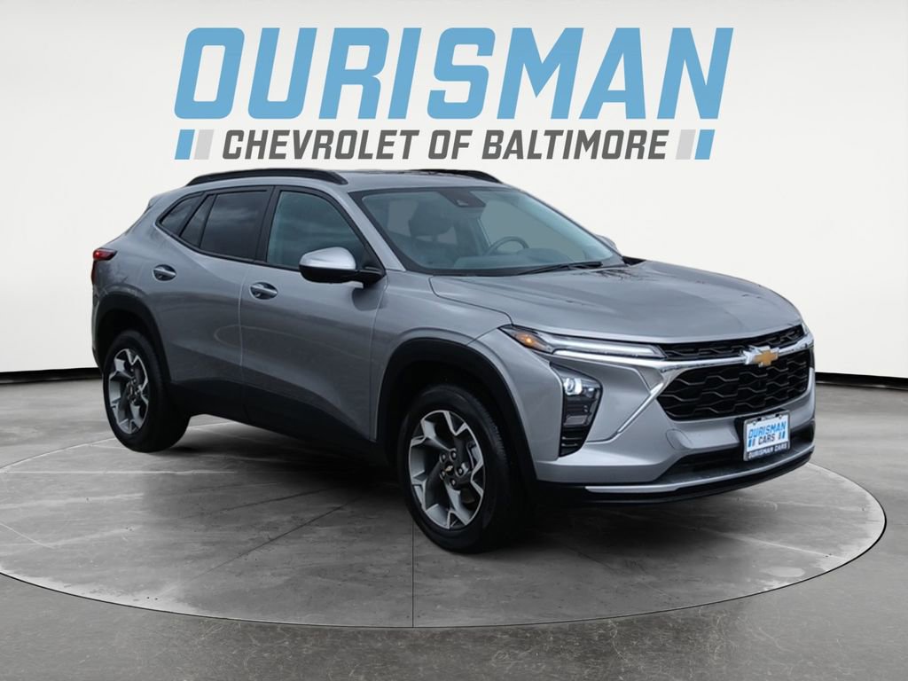 Certified 2025 Chevrolet Trax LT w/ Driver Confidence Package