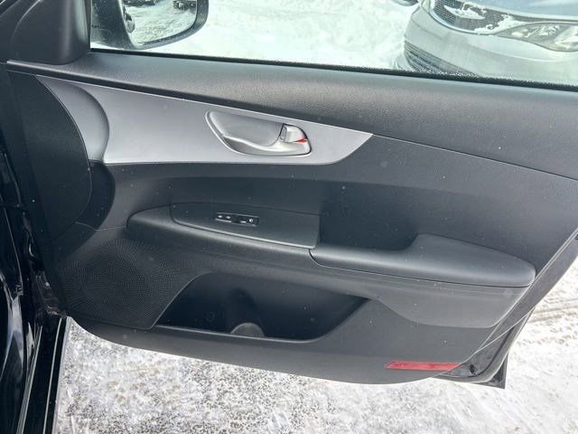 Used 2024 Kia Forte LXS image 39