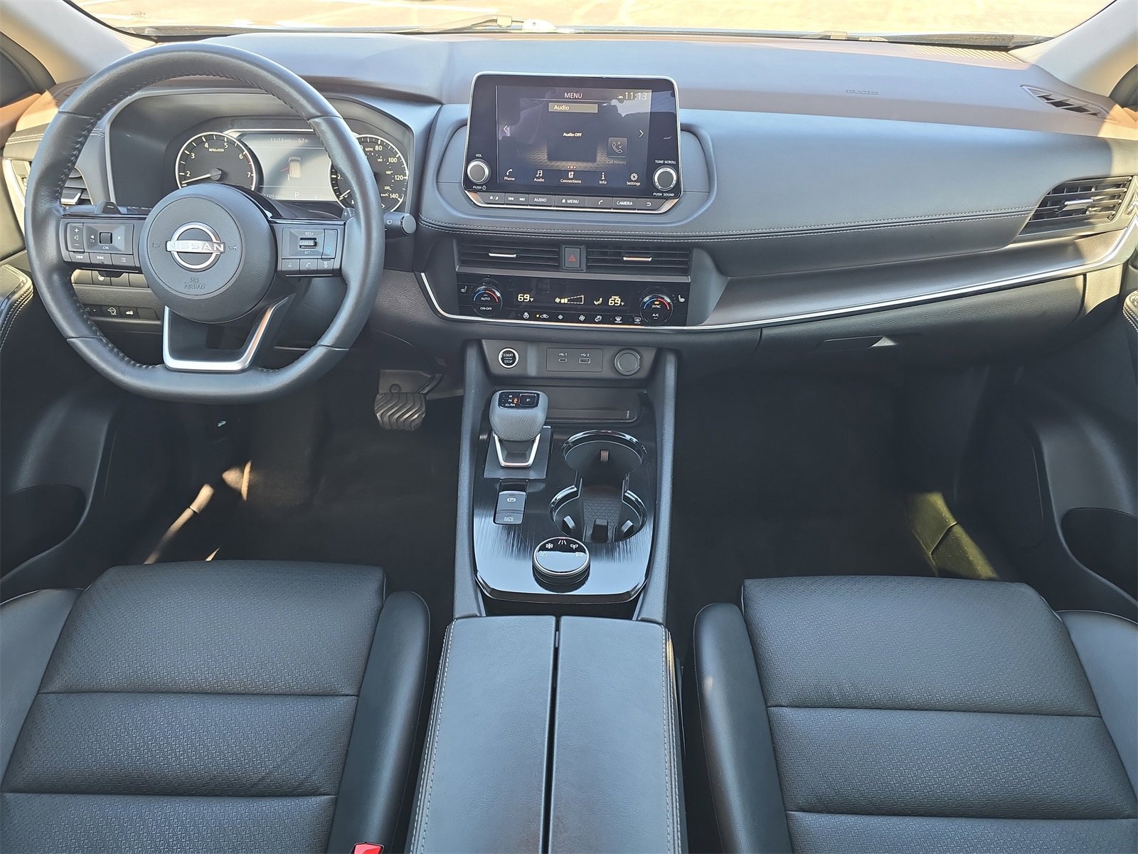 Used 2023 Nissan Rogue SV w/ SV Premium B Package image 9